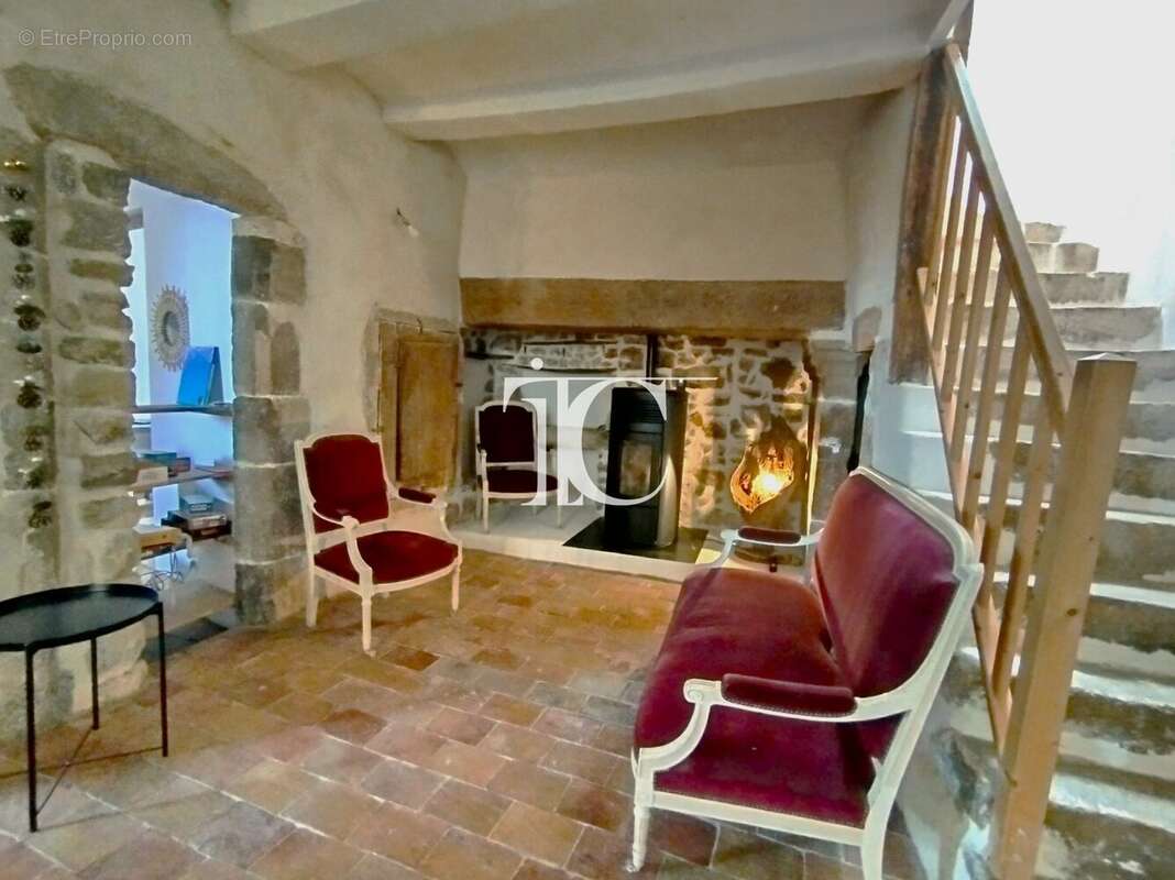 Maison à SAINT-PAUL-LE-JEUNE