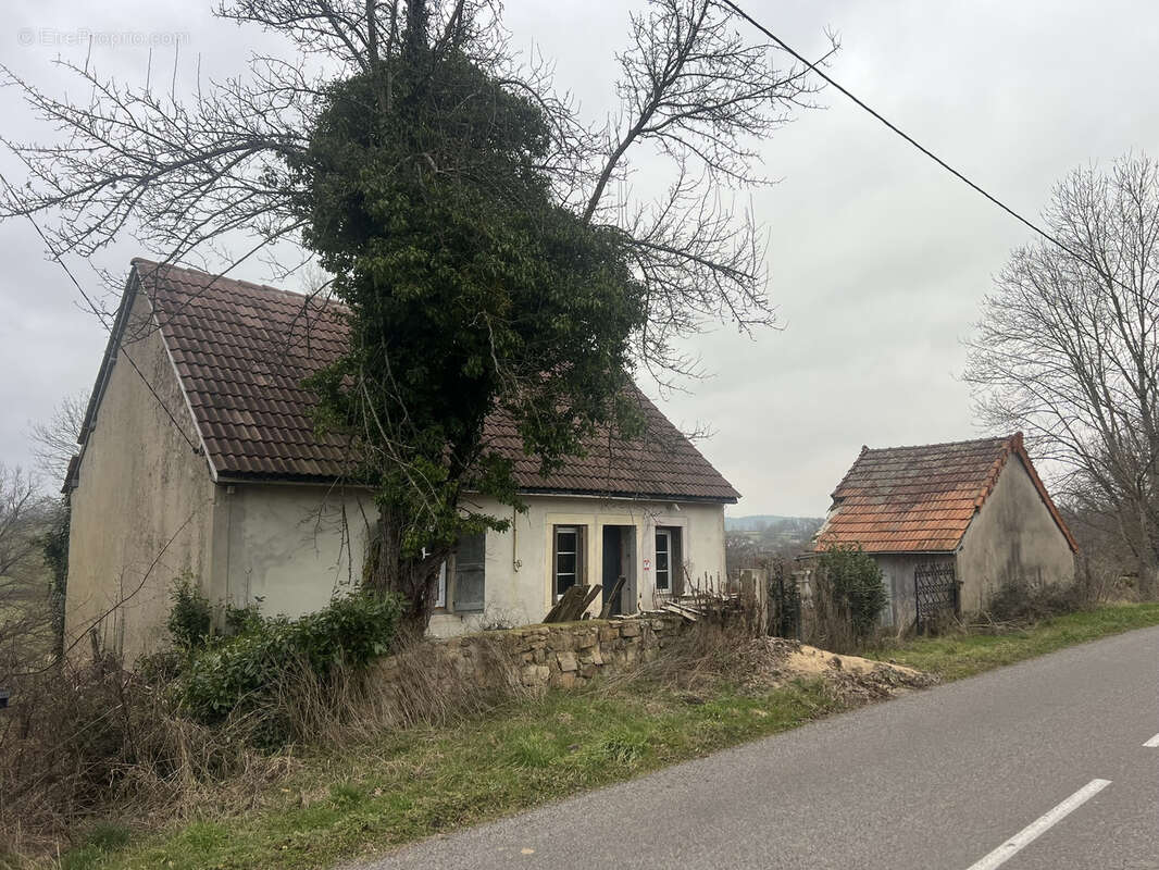 Maison à MARCILLY-LA-GUEURCE