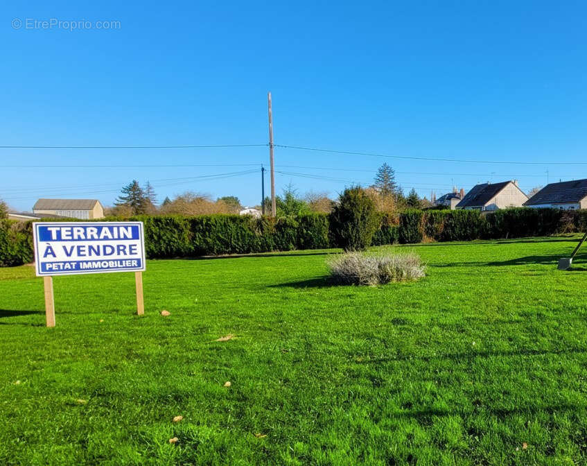 Terrain à LAILLY-EN-VAL