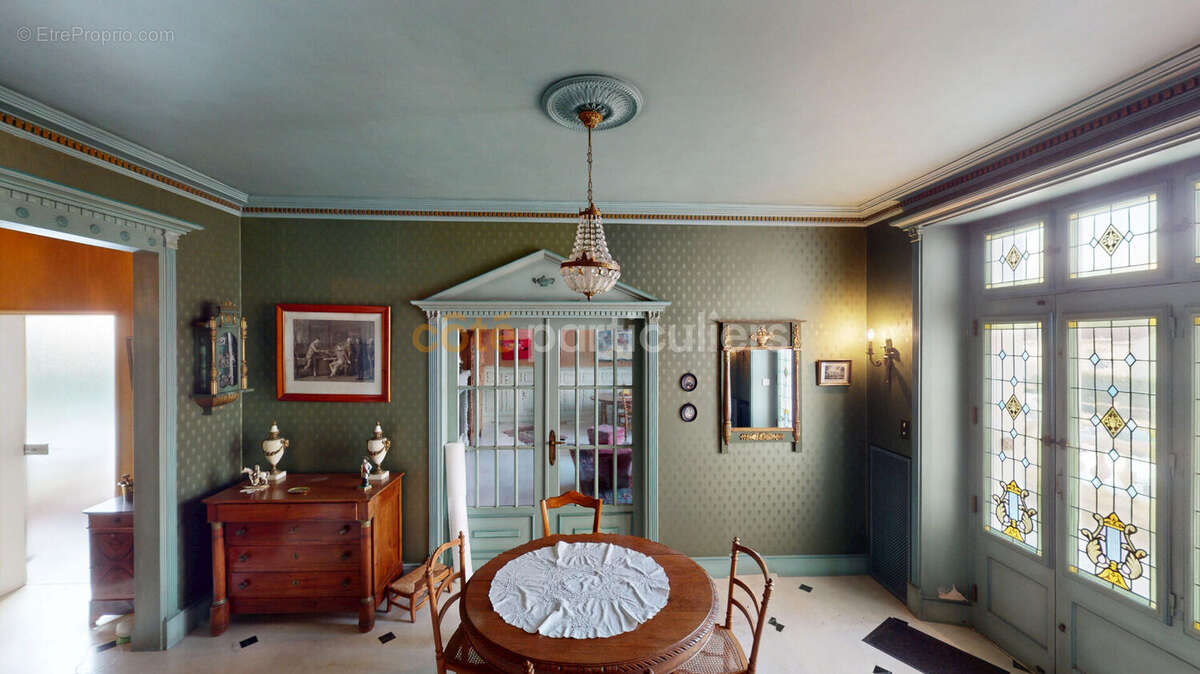 Maison à MORTAGNE-SUR-SEVRE