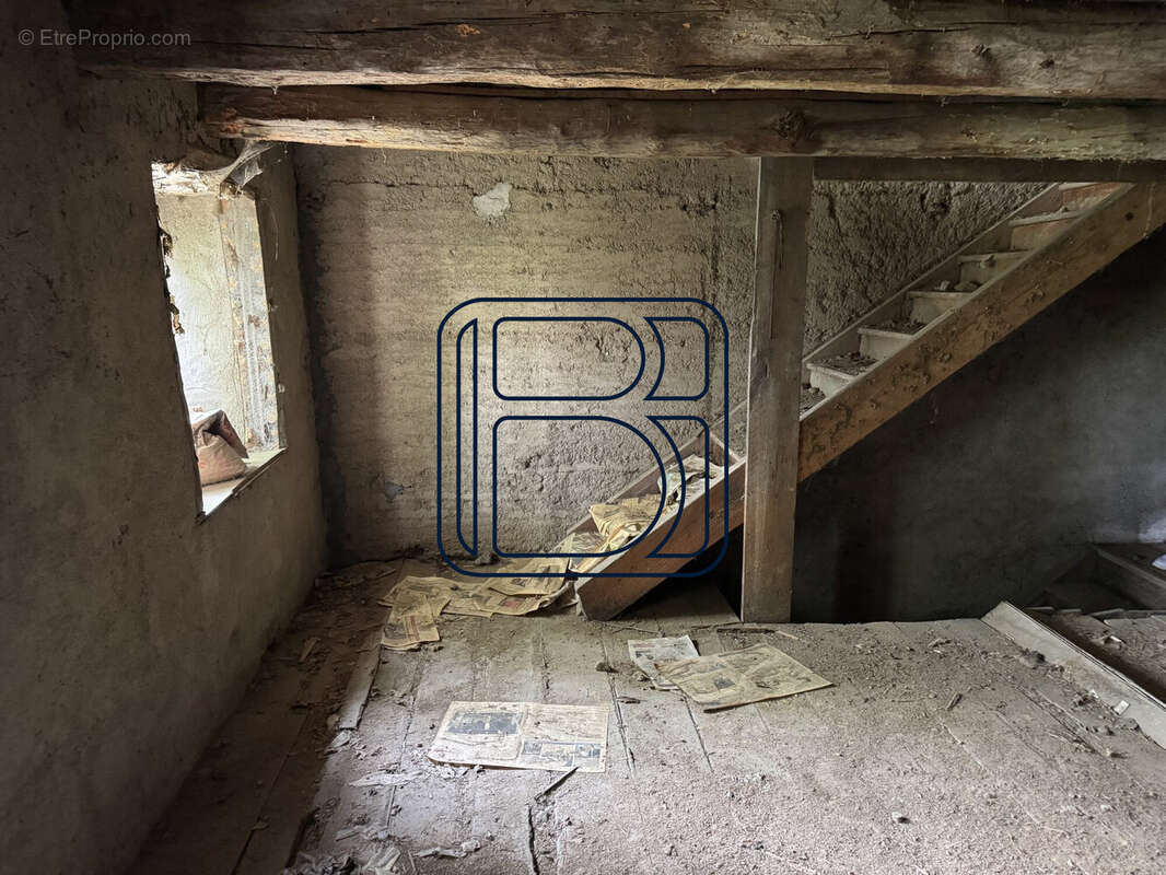 Maison à SAINT-FERREOL-DES-COTES