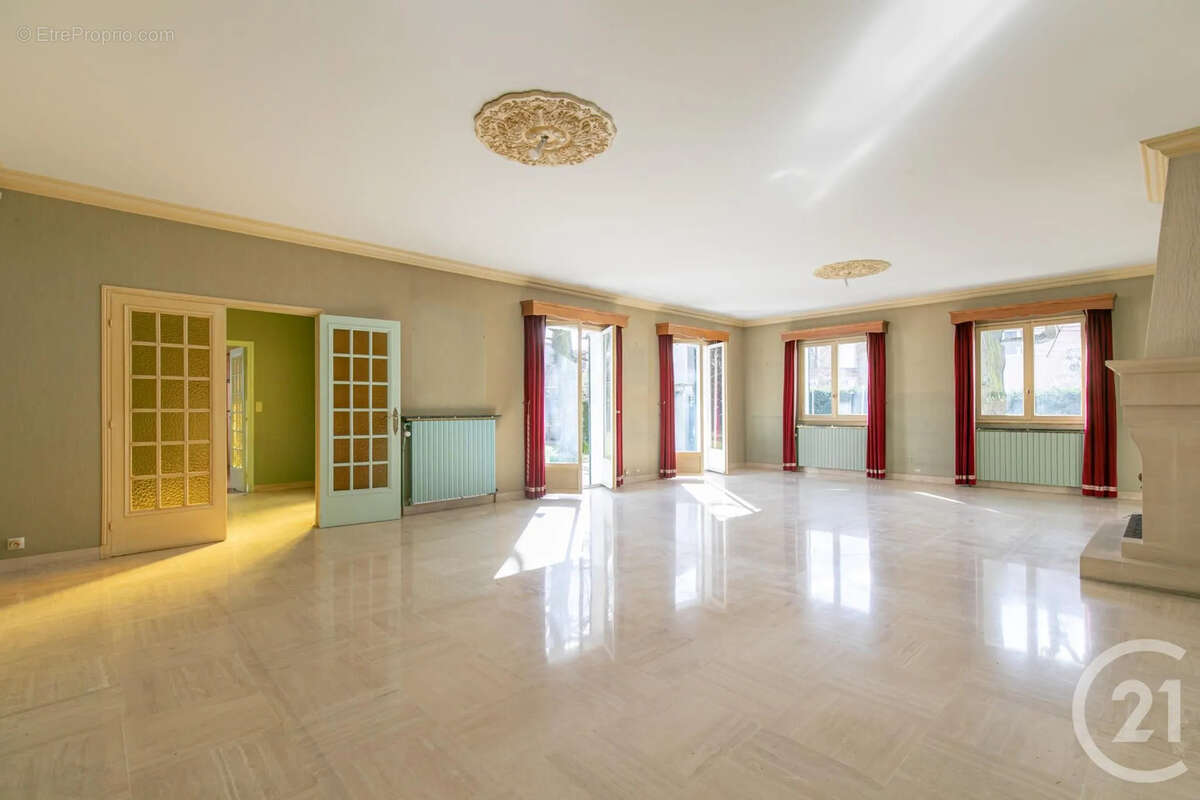 Maison à LIMEIL-BREVANNES