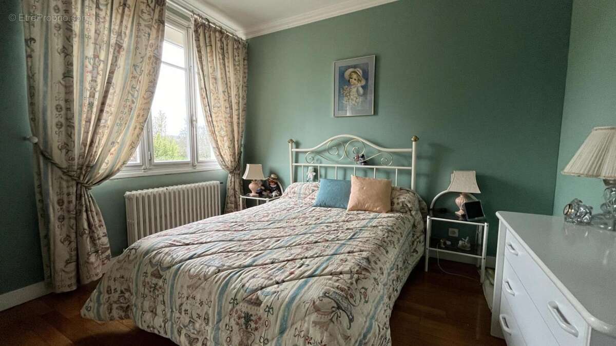 Maison à ETANG-SUR-ARROUX