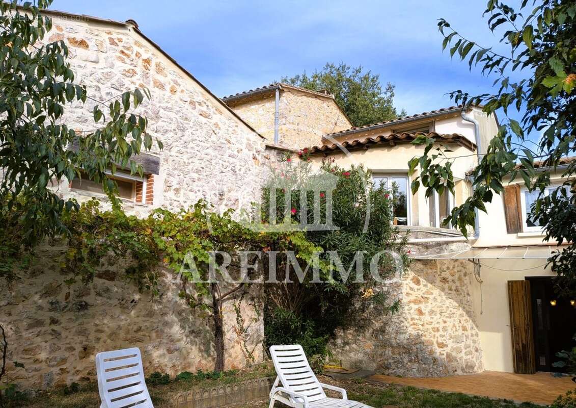 Maison 9 pièces 195 m² à vendre à Brissac (34190) - photo 4