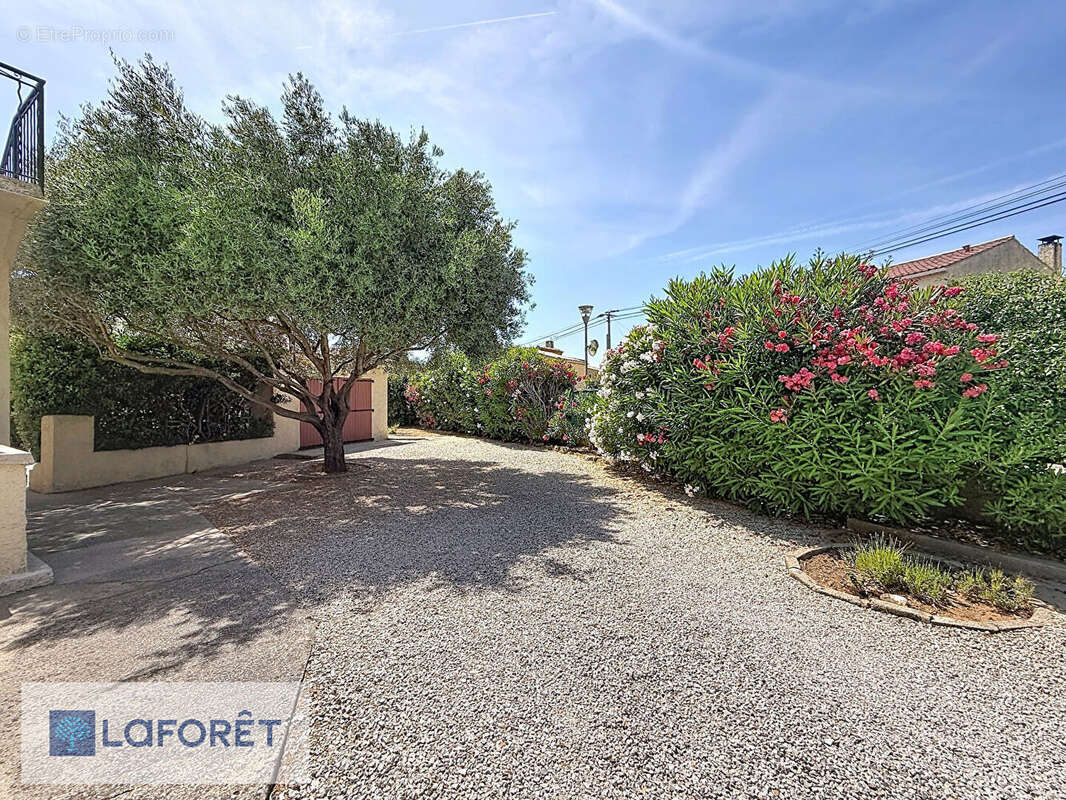 Six-Fours-les-Plages -Bucarin -Maison T4 -Plain-pied - photo 16