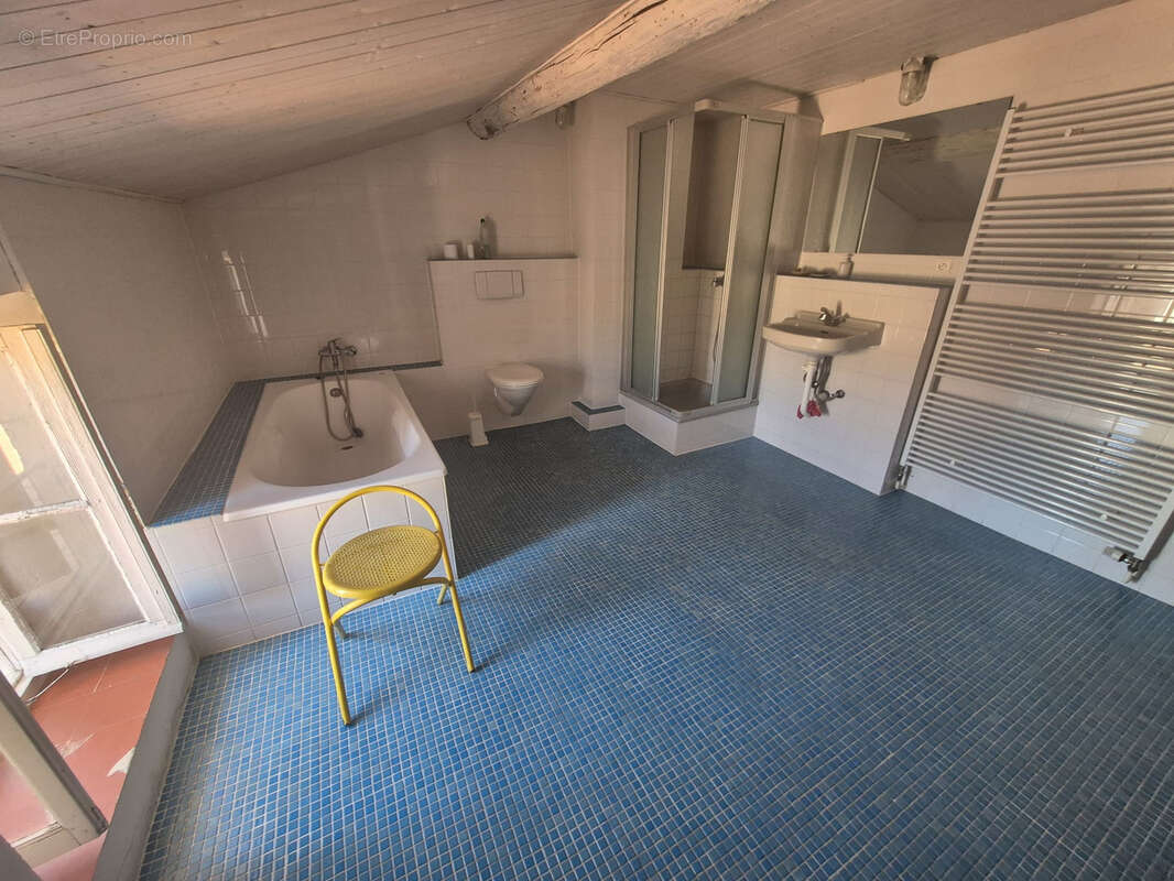 Maison de maître 290 m2 avec 7 chambres, remise et cour   Azille - photo 11