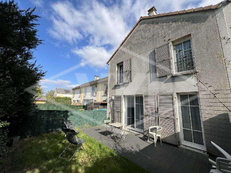 Maison à COMBS-LA-VILLE