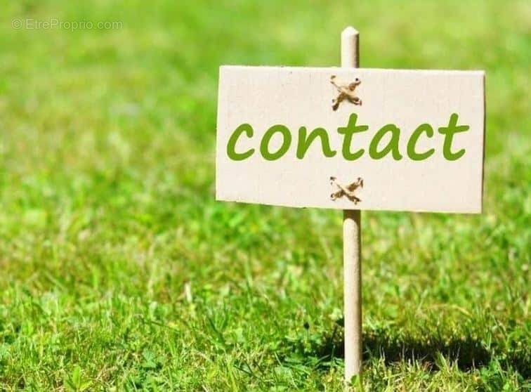 Terrain à SAINT-HILAIRE-LA-FORET