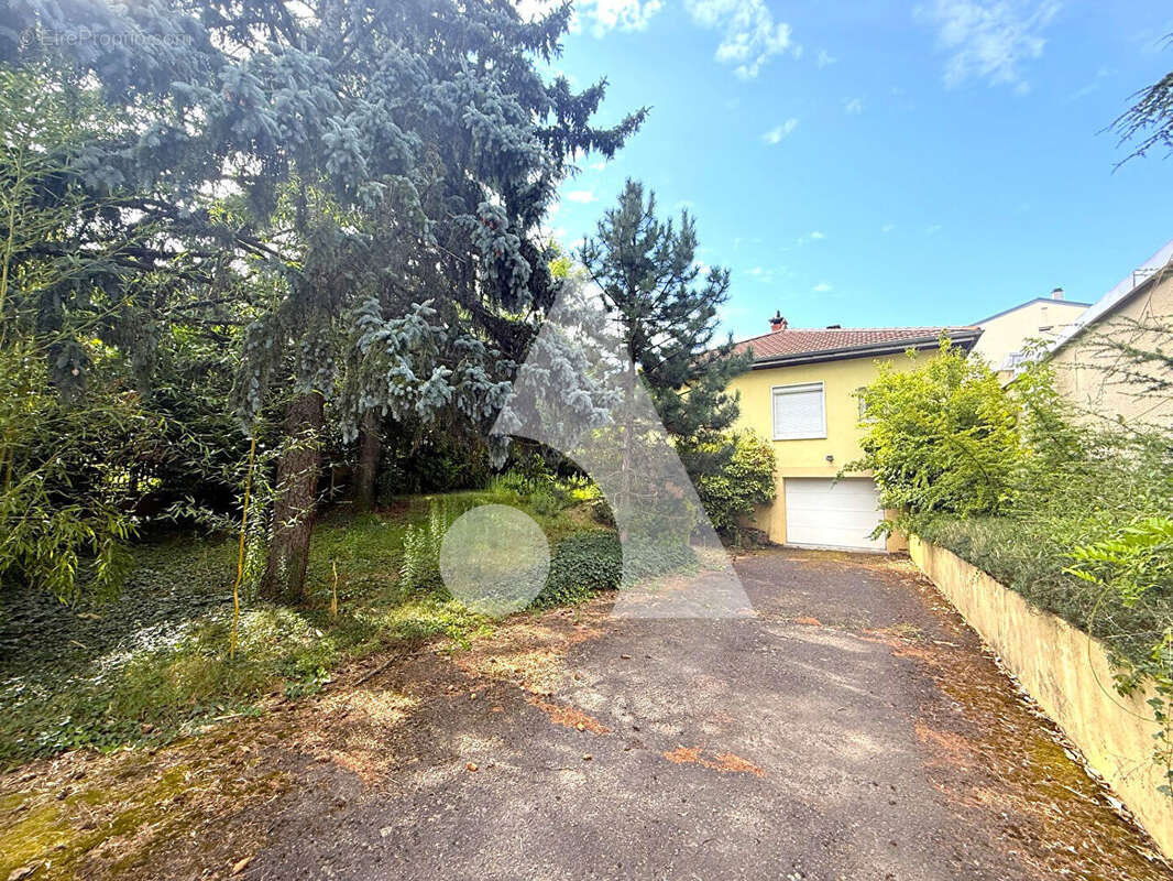 Maison à VILLEFRANCHE-SUR-SAONE