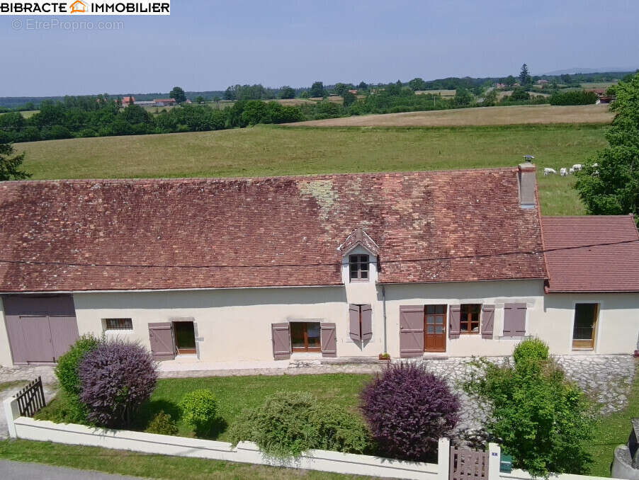 Maison à LA NOCLE-MAULAIX