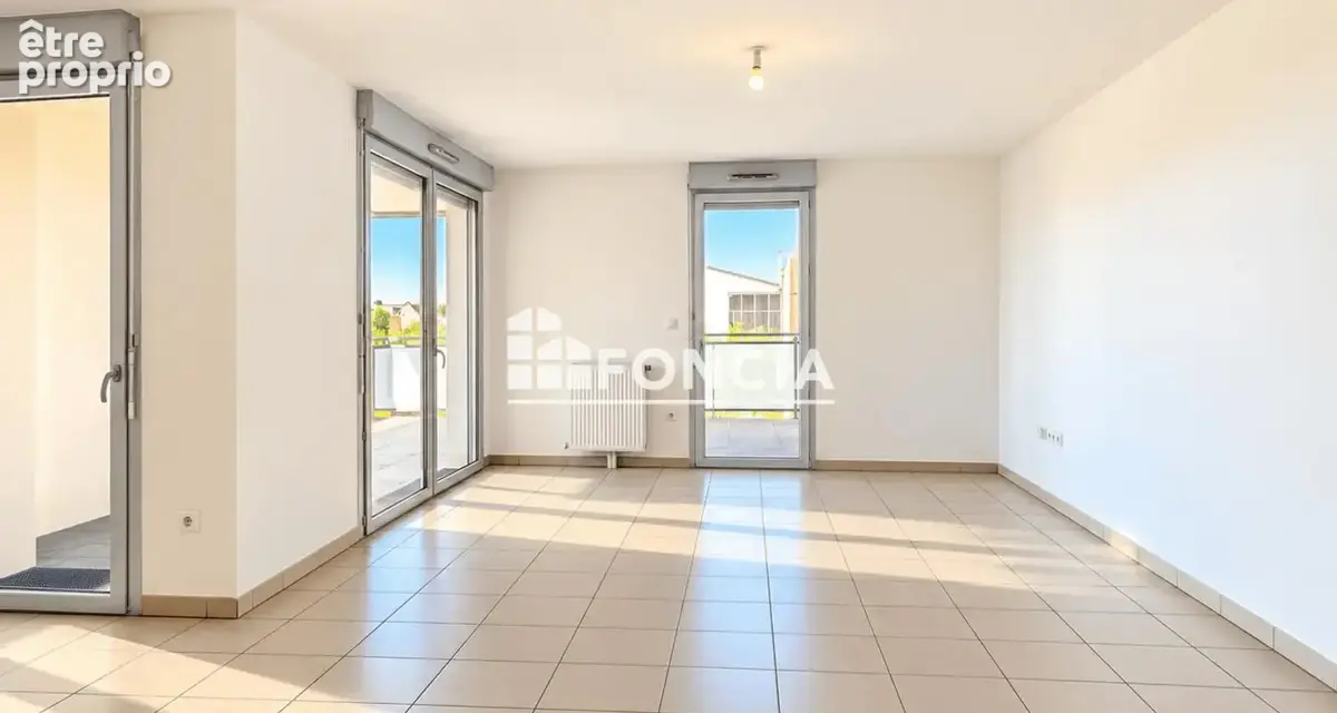 Dernier etgae appartement 3 pieces avec 21 m2 de terrasse et deux places de parkings - photo 3