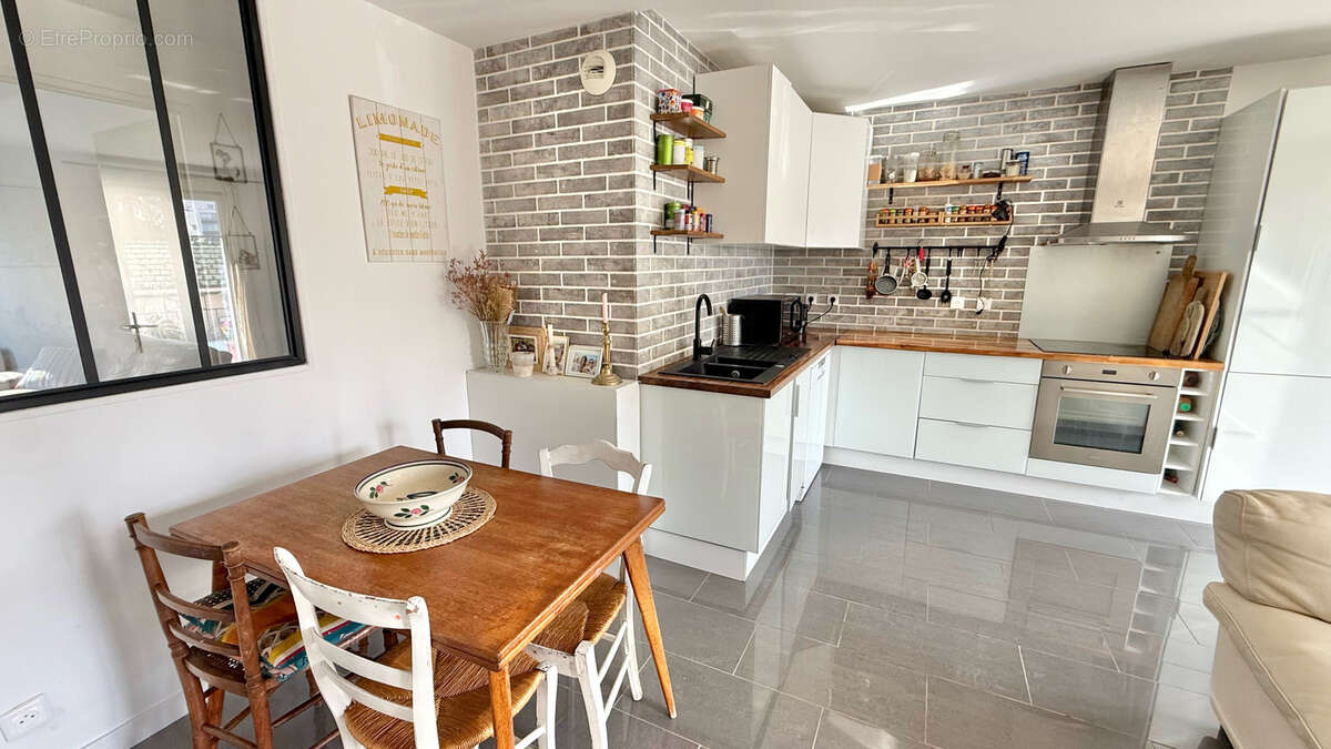 Appartement à SAINT-GRATIEN