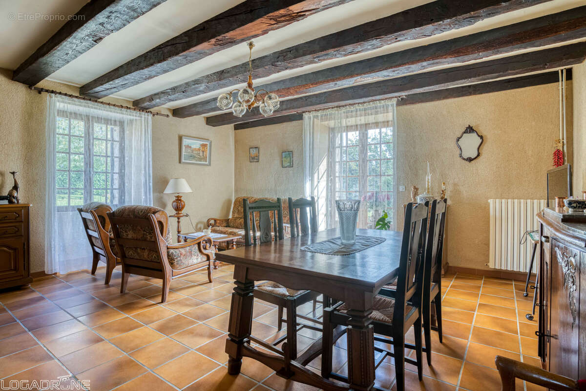 Maison à VILLAMBLARD