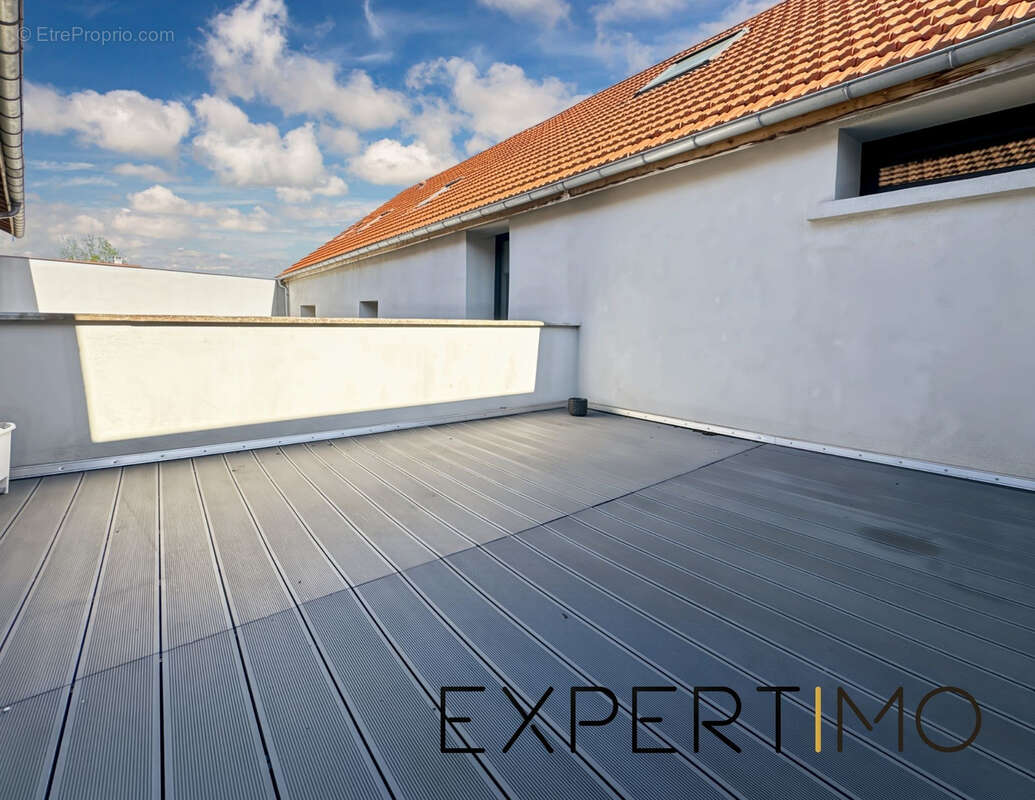 Appartement à SAULX-LES-CHARTREUX
