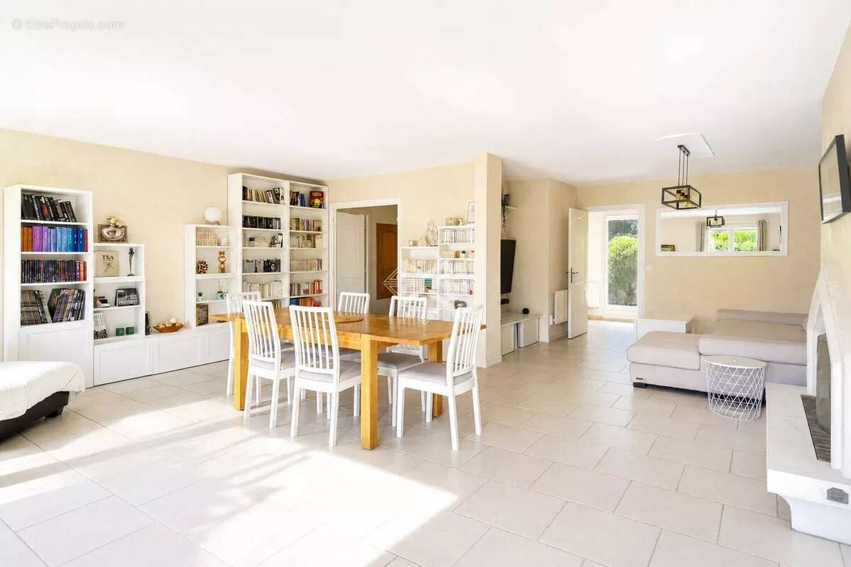 Maison à BIOT