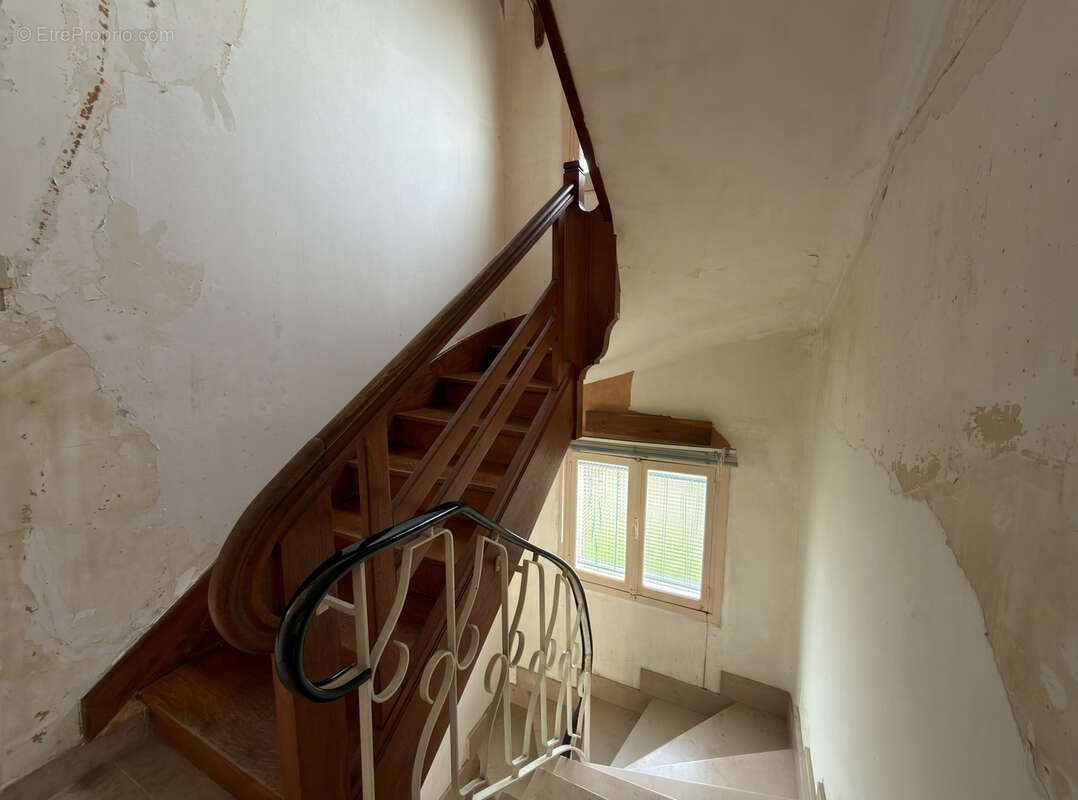 Maison à JARVILLE-LA-MALGRANGE