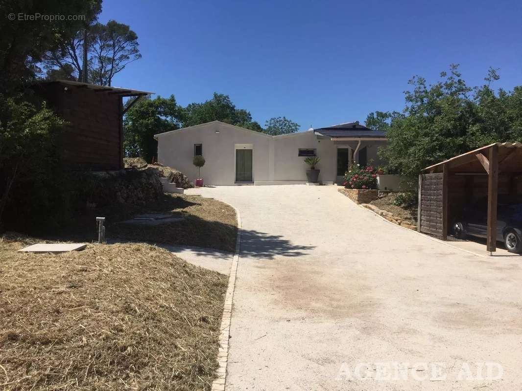 Maison à CUGES-LES-PINS
