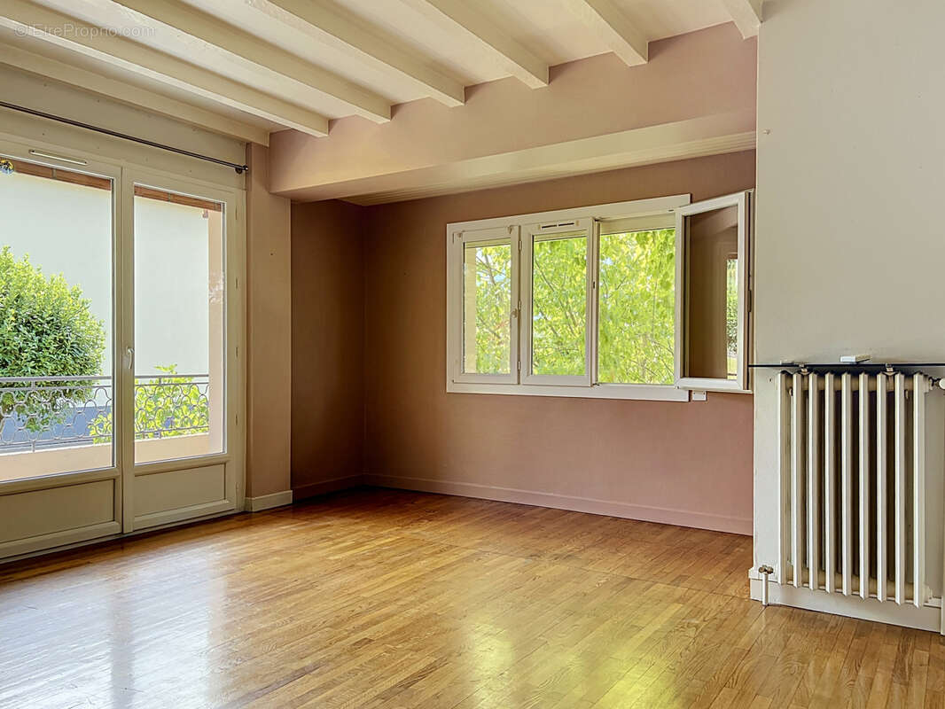 Appartement à AIX-LES-BAINS