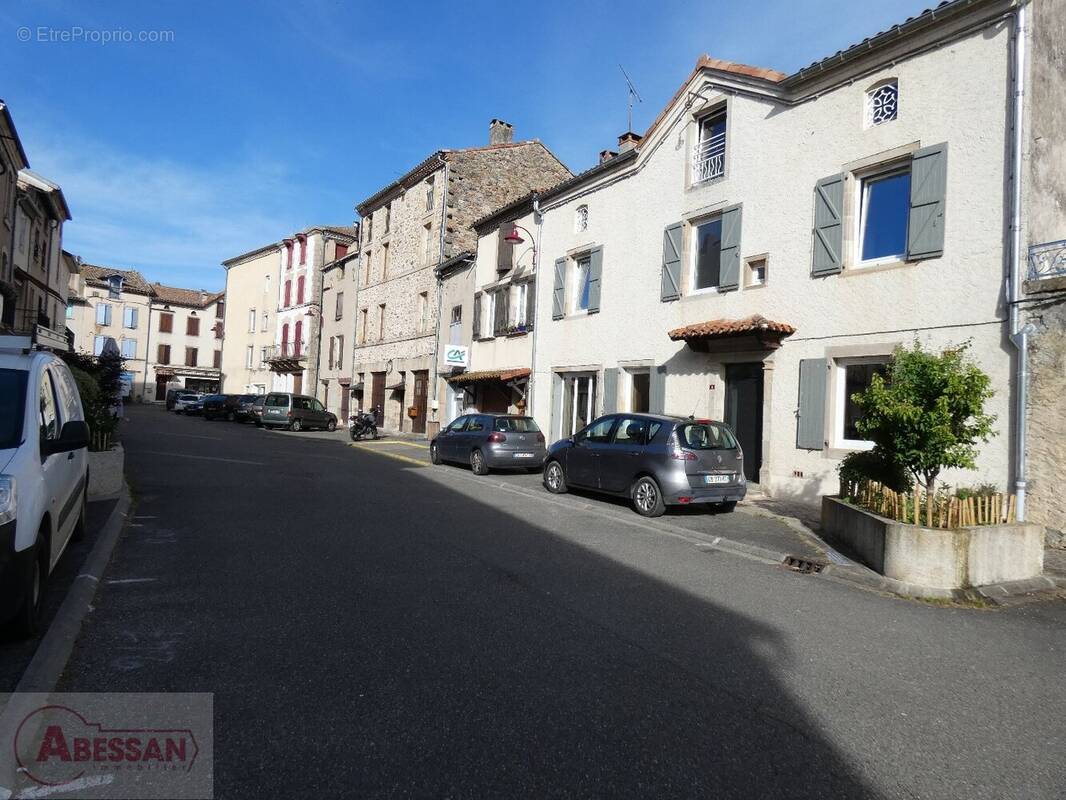 Maison à LAGUEPIE