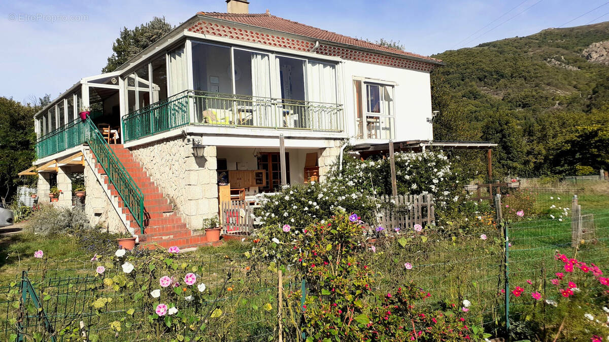 Maison à MONTPEZAT-SOUS-BAUZON