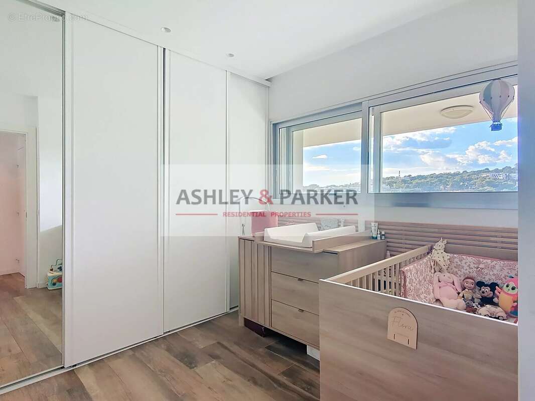 Appartement à VILLENEUVE-LOUBET