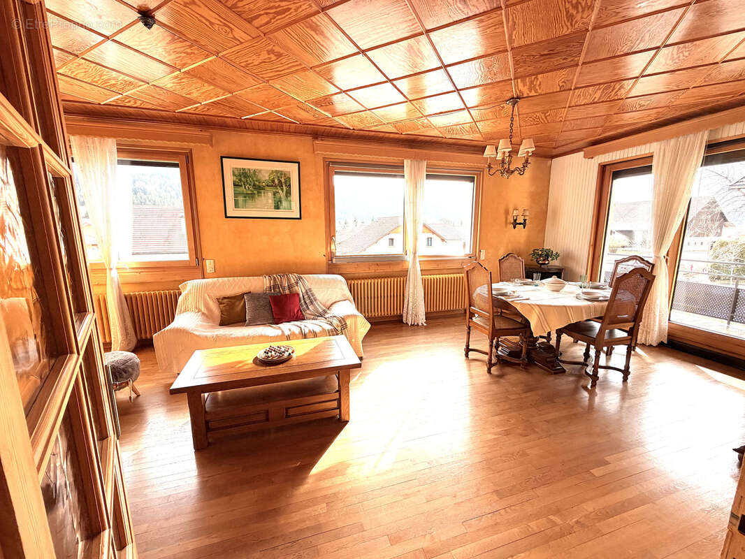 Maison à LA CLUSE-ET-MIJOUX