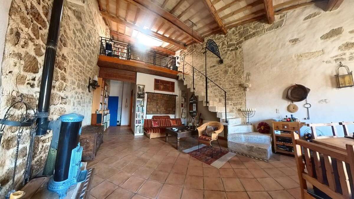 Maison à NEZIGNAN-L'EVEQUE