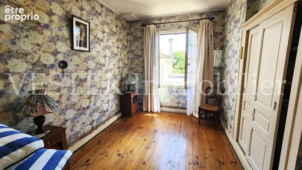 Grande maison de village avec 7 chambres, jardin et dépendances - photo 6