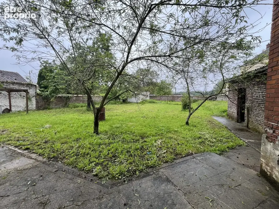 Maison bourgeoise de caractere a renover - photo 2