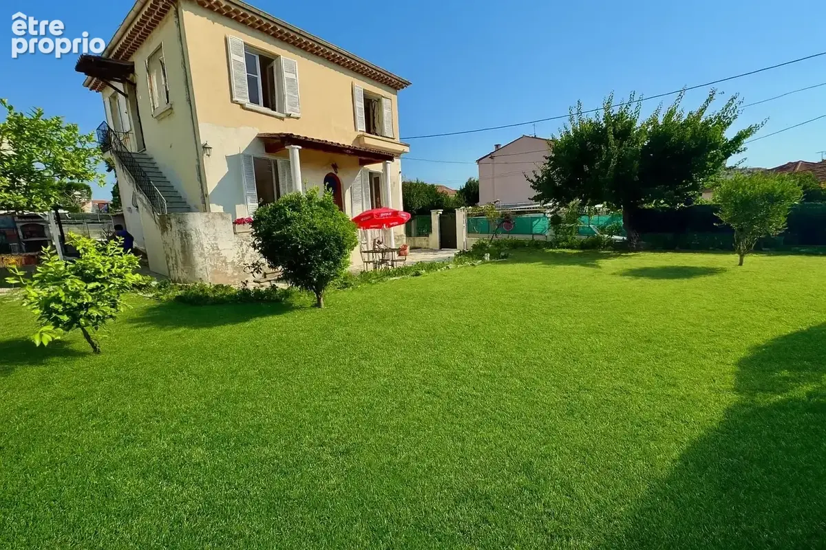 Maison à LE CANNET