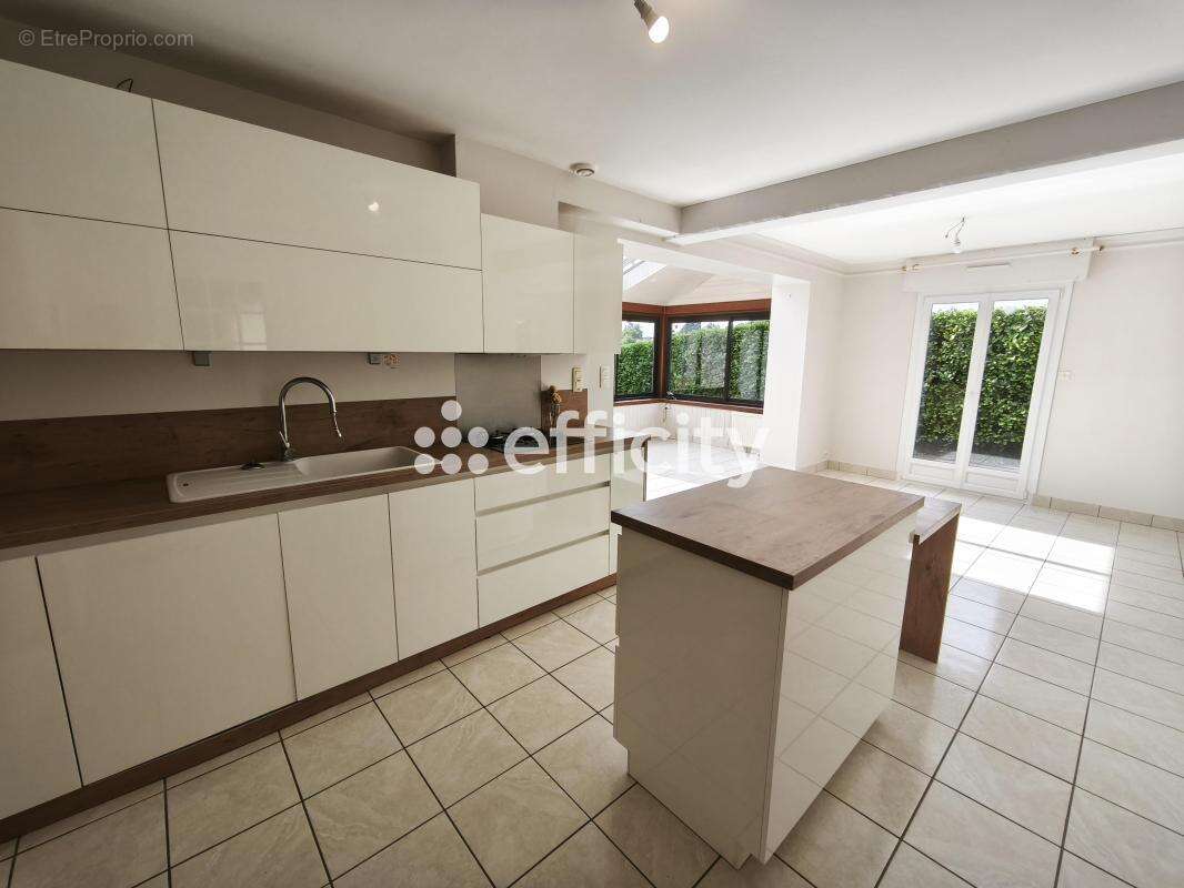 Maison 156 m² à Pleslin-Trigavou  - photo 3