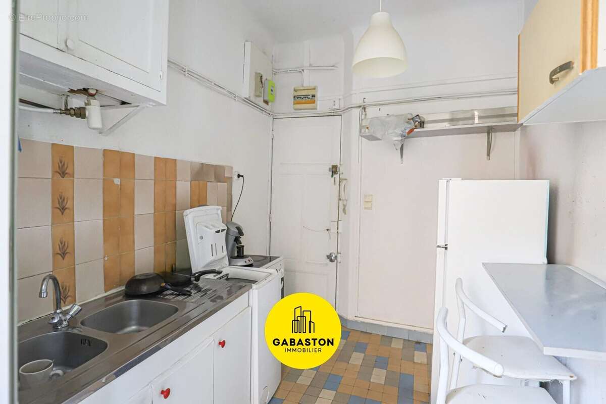 Appartement à MARSEILLE-4E