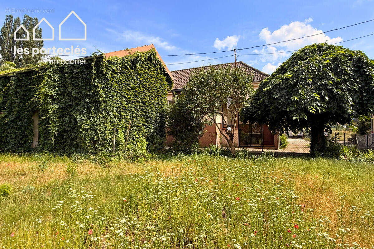 Maison de plain pied 90 m² sur environ 15 ares - photo 7