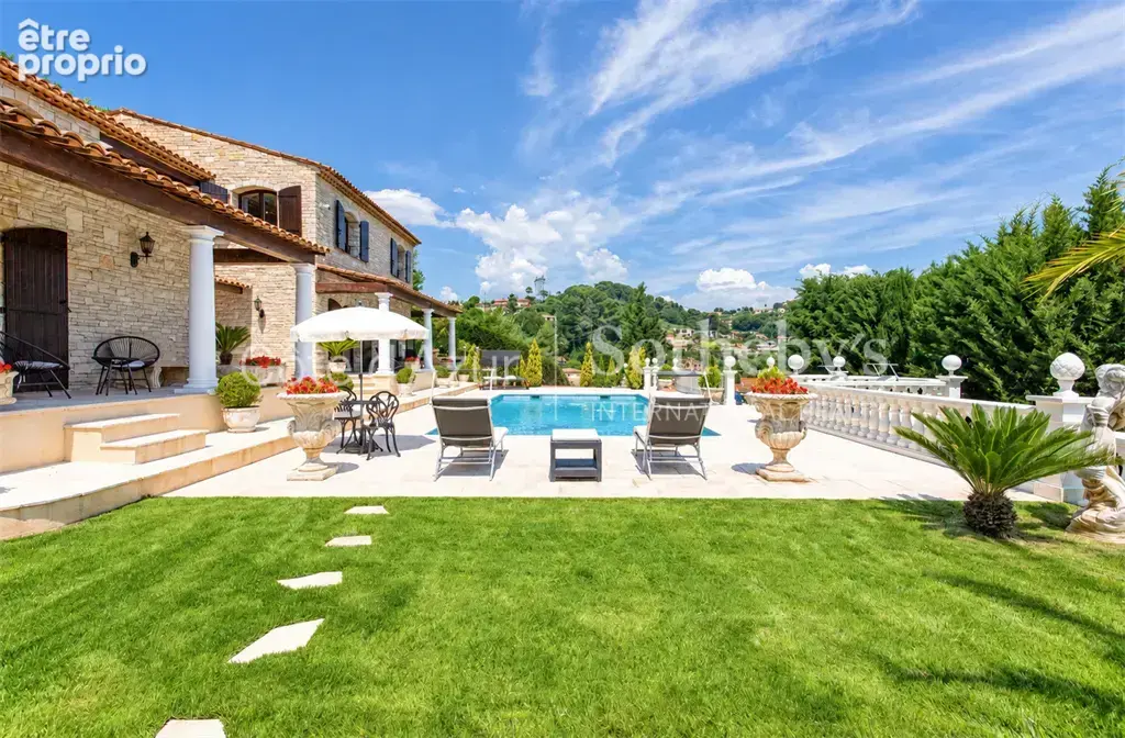 Cagnes-sur-Mer, propriété en pierre avec piscine chauffée et vue sur le Haut-de-Cagnes - photo 4