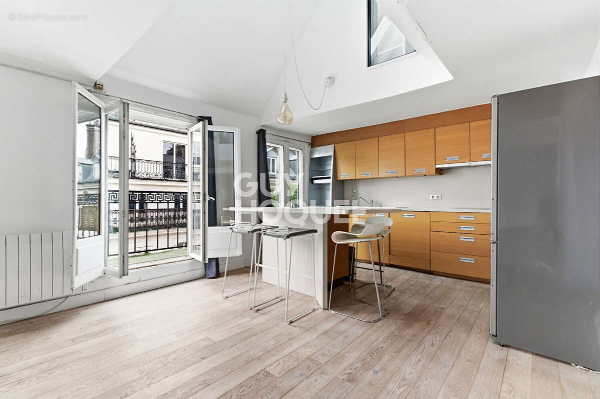 Appartement à PARIS-9E