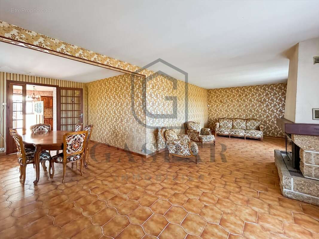 Maison à CONCHES-EN-OUCHE