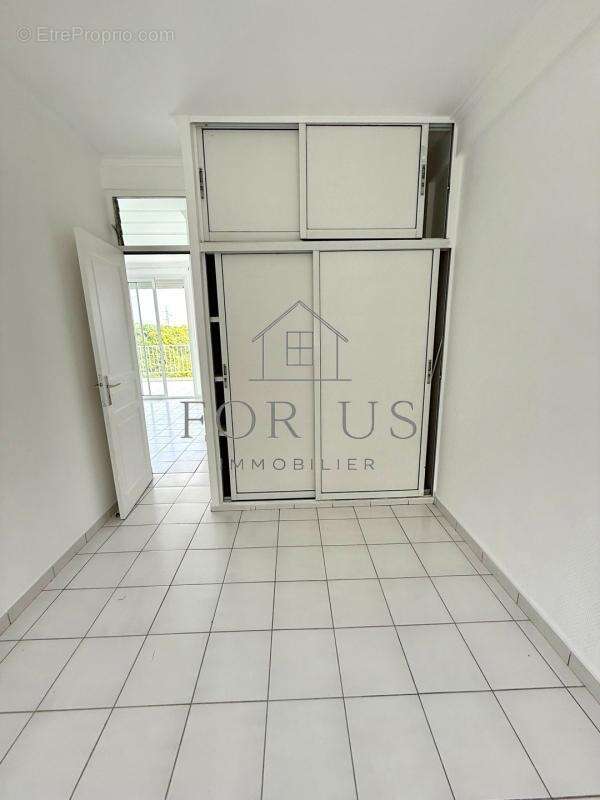 À vendre – exclusivité – maison t5 à sainte-anne (97180) - photo 13