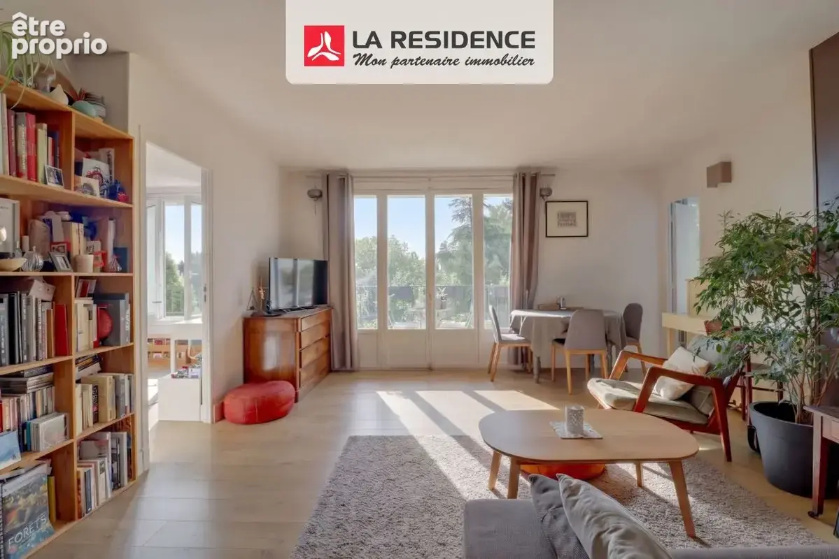 Appartement 76 m² à Chatou  - photo 1