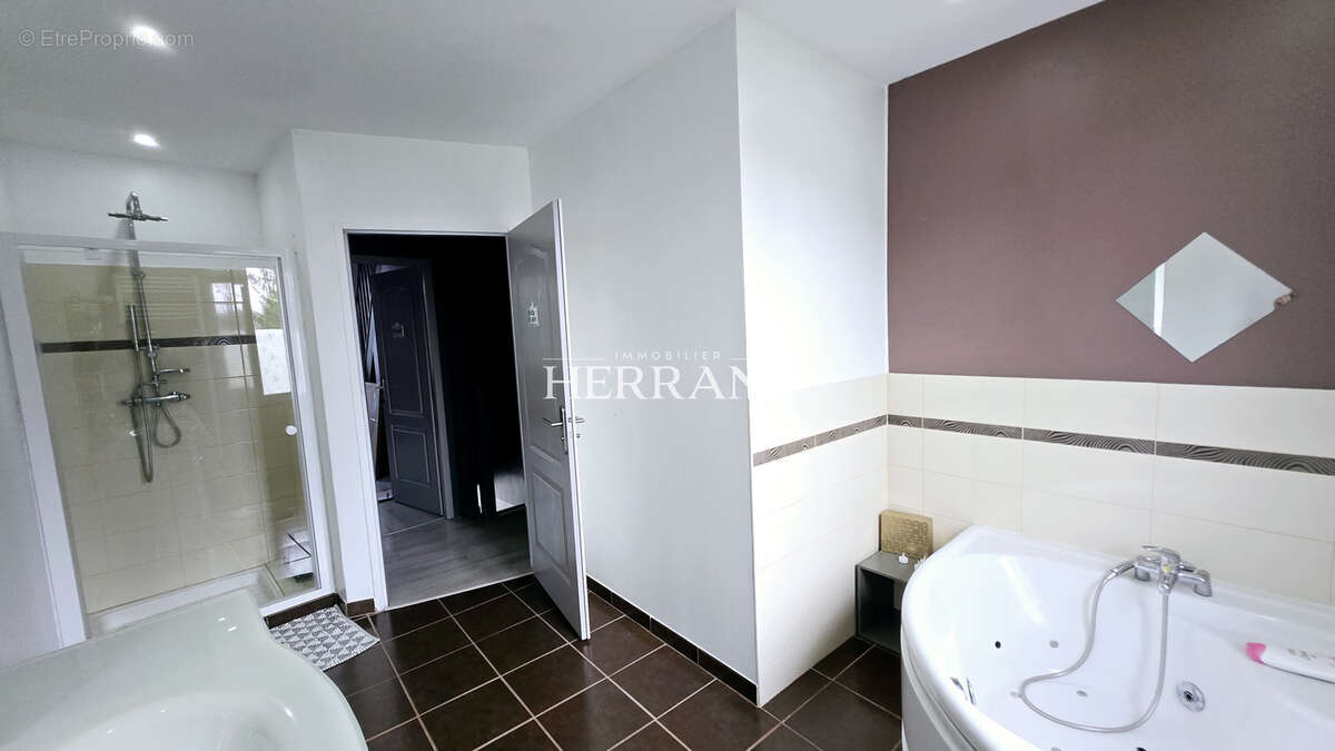 Appartement à MONTGUYON