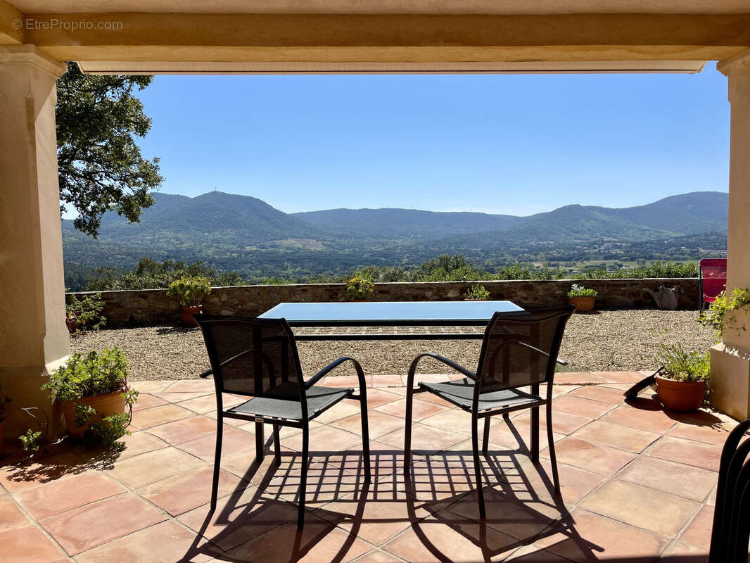 Maison à PLAN-DE-LA-TOUR