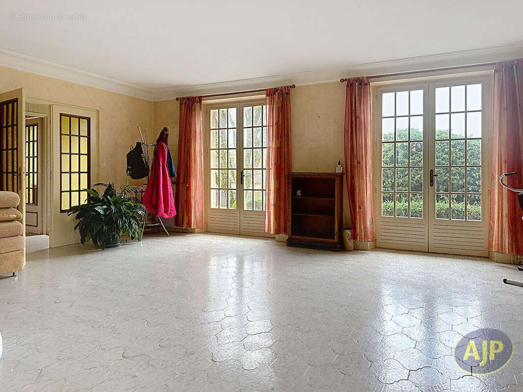 Maison 123 m² proche commerces - photo 4