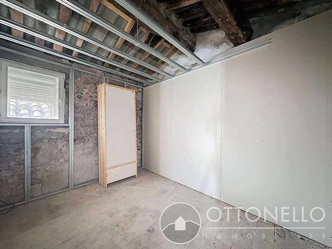 Maison à ROQUEBRUNE-SUR-ARGENS