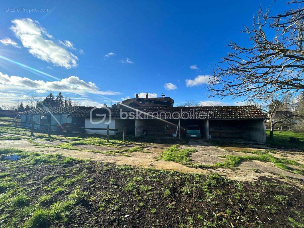 Maison à LA CHAPELLE-SAINT-AUBIN