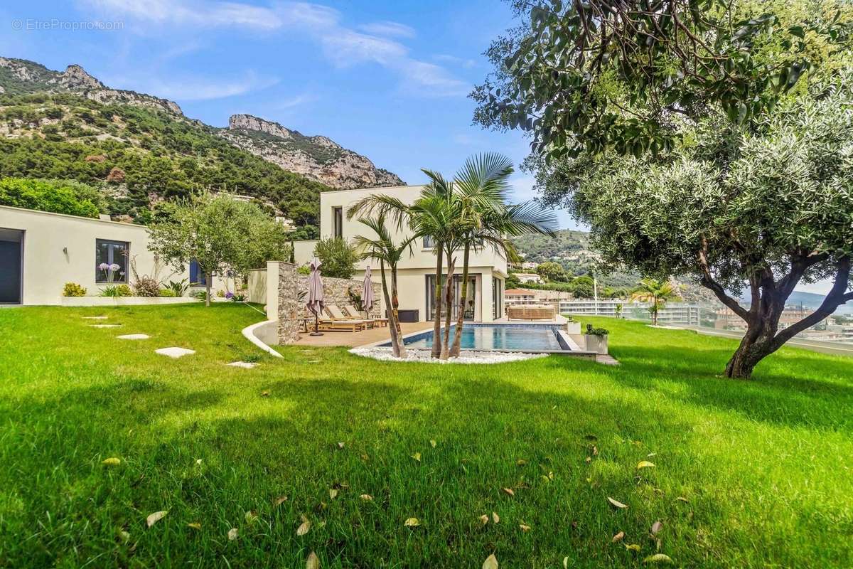 Maison à BEAUSOLEIL