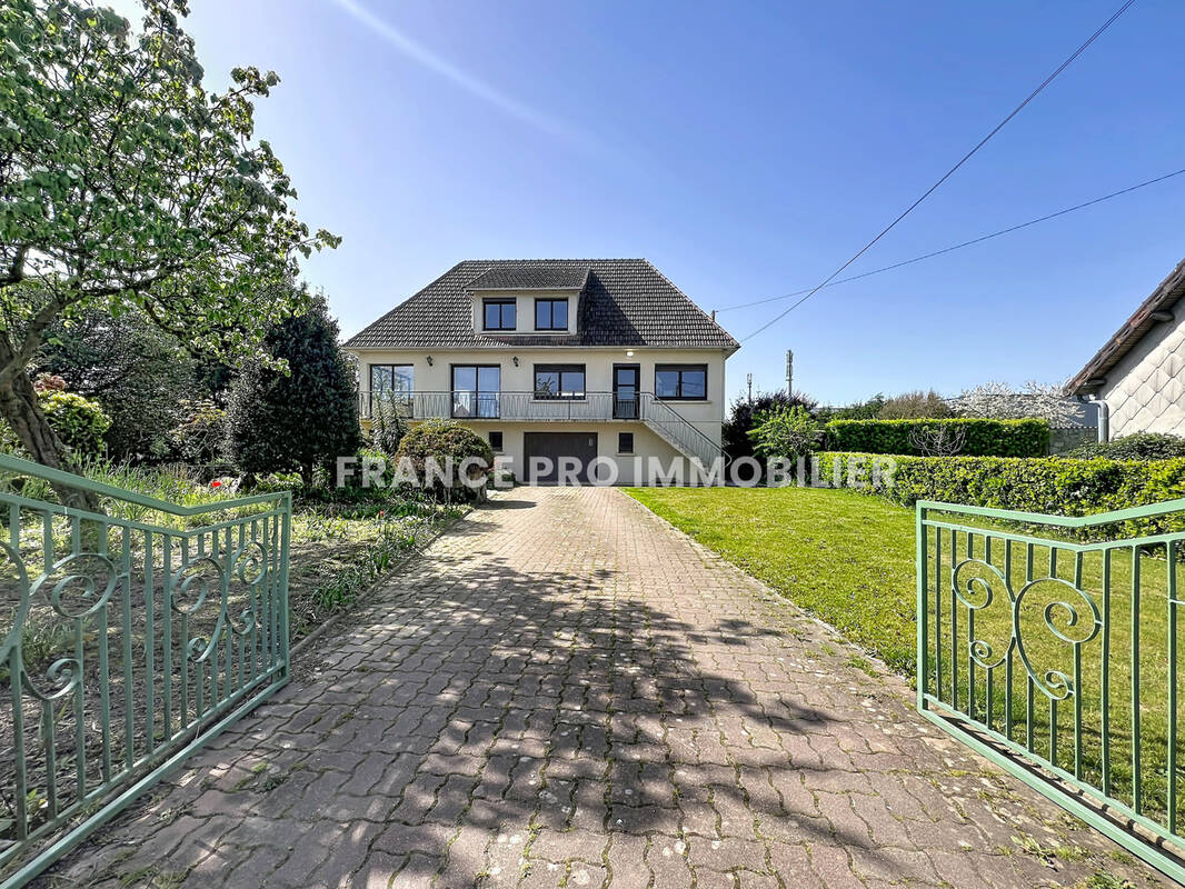 Maison à QUERQUEVILLE