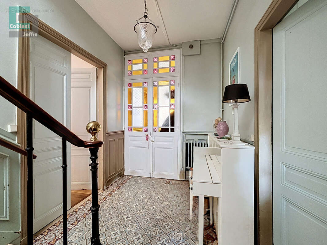Maison à FONTAINEBLEAU