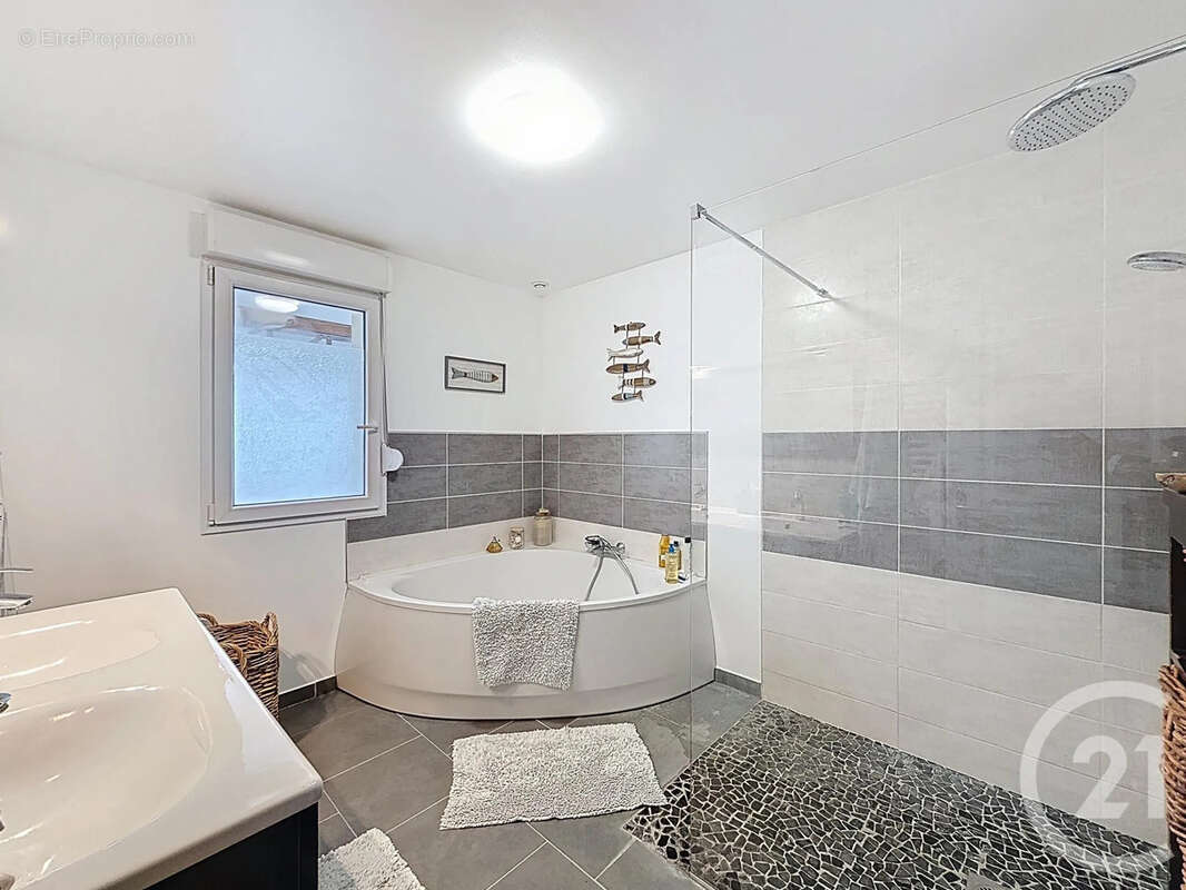 Appartement à BUCHERES