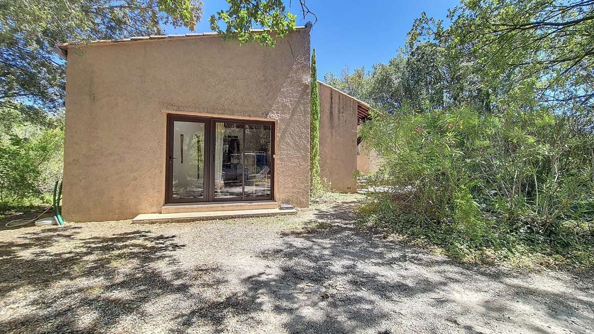 Maison à FIGANIERES