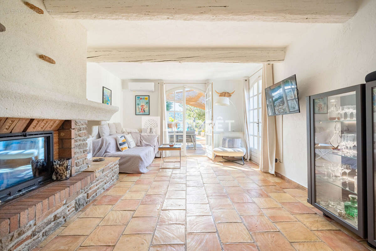 Maison familiale carnoux, secteur les barles nord, piscine - photo 11