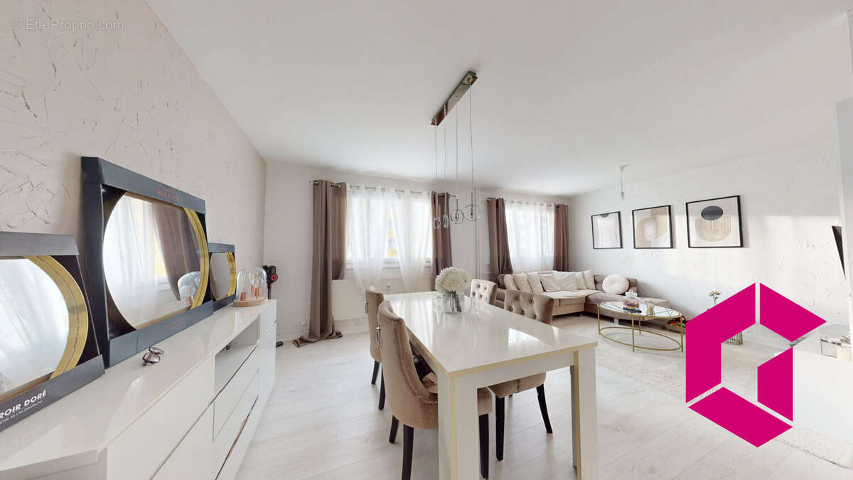 Appartement à SAINT-ETIENNE